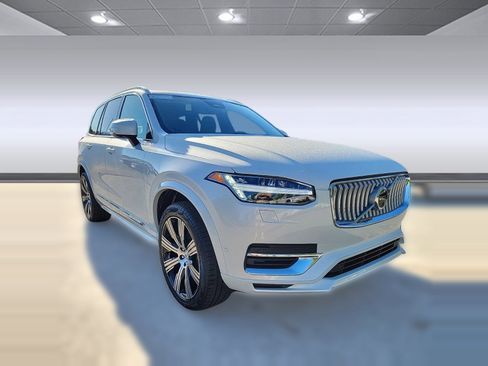 New 2024 Volvo XC90 T8 Plus w/ Protection Package Premier image 24
