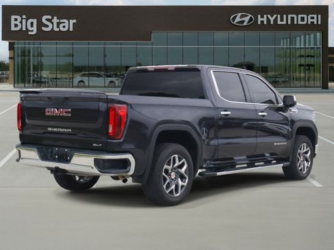 Used 2022 GMC Sierra 1500 SLT RWD image 4