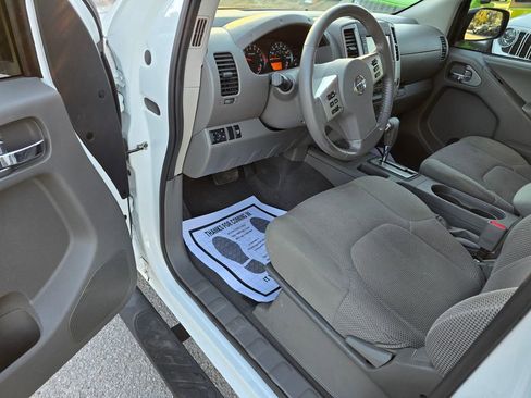 Used 2019 Nissan Frontier SV w/ Value Truck Package image 15