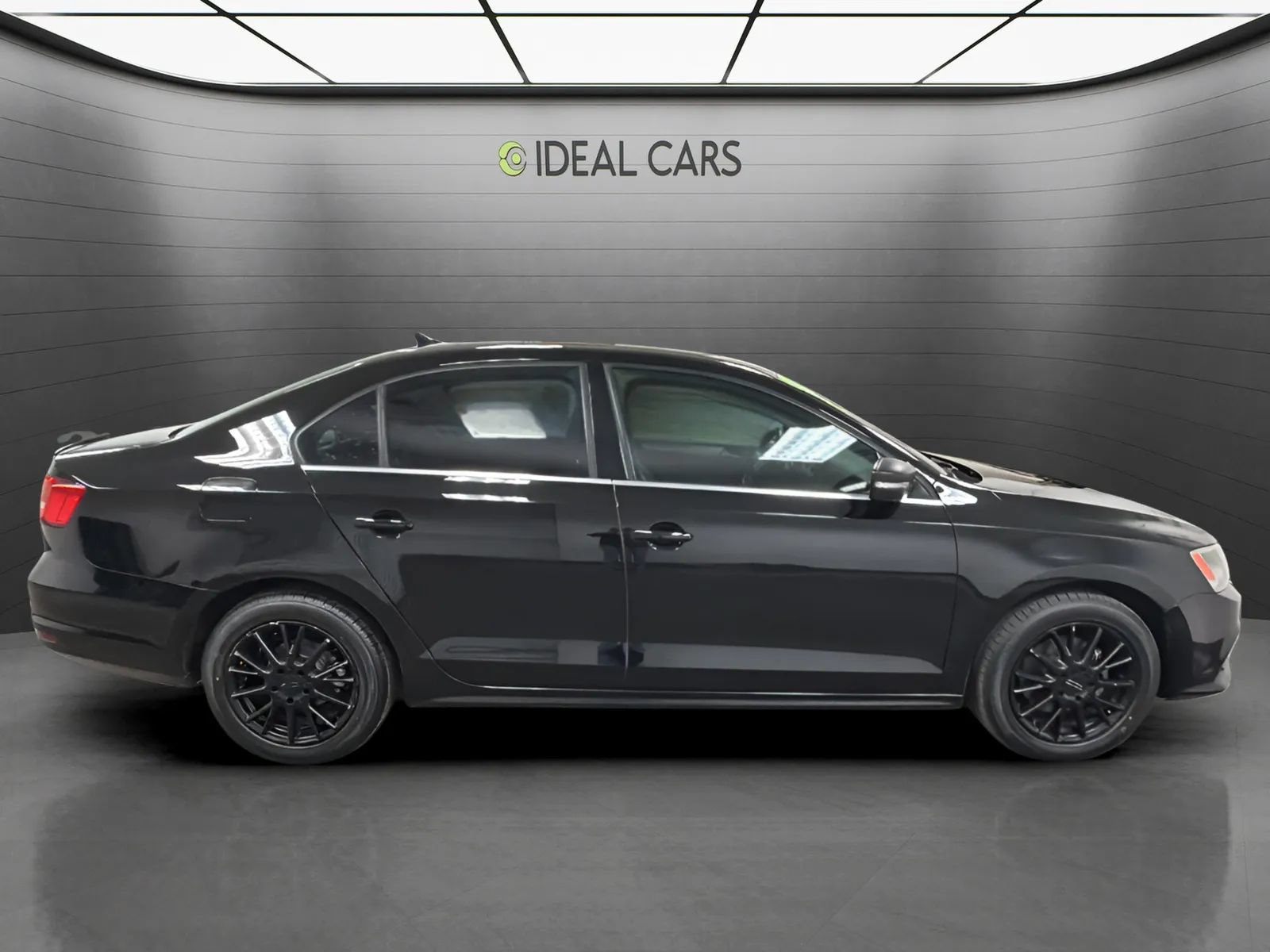 Used 2015 Volkswagen Jetta SE FWD image 4