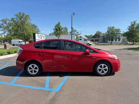 Used 2014 Toyota Prius Four FWD image 4