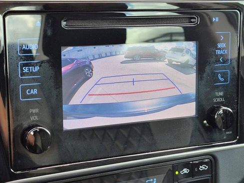 Certified 2018 Toyota Corolla LE FWD image 9