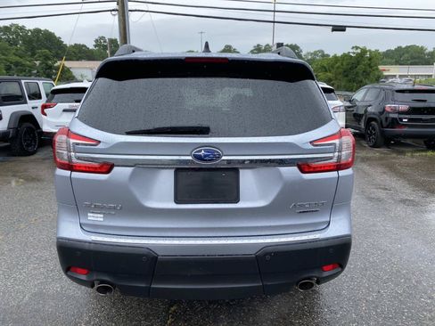 Used 2023 Subaru Ascent Limited w/ Technology Package AWD/4WD image 4
