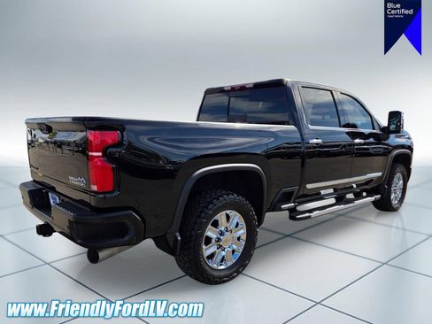 Used 2024 Chevrolet Silverado 2500 High Country w/ Technology Package AWD/4WD image 6