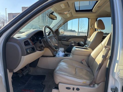Used 2009 GMC Sierra 1500 SLT w/ White Diamond Edition image 8
