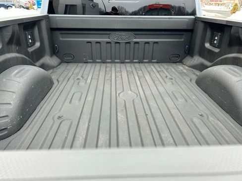 Used 2025 Ford F350 Lariat w/ Black Appearance Package image 7