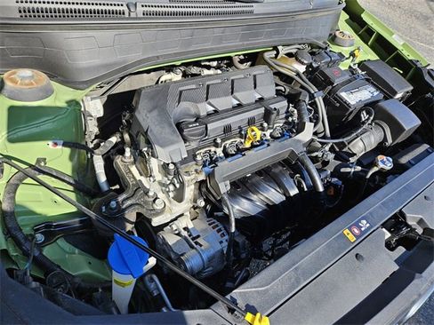 Used 2023 Hyundai Venue SEL image 16