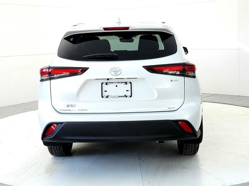 New 2026 Toyota Highlander XLE image 5