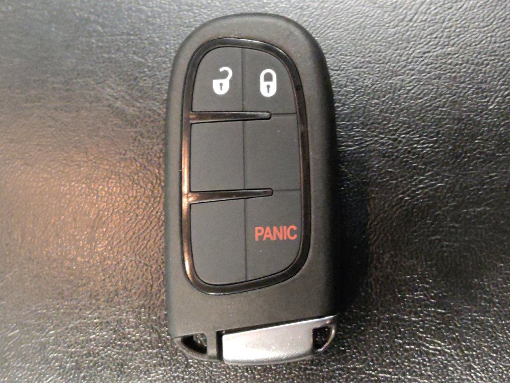 Used 2019 Jeep Cherokee Latitude Plus FWD image 32