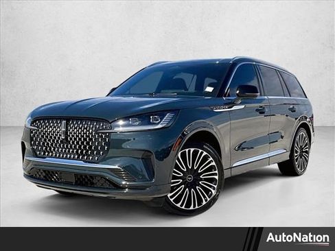Used 2025 Lincoln Aviator Black Label image 1