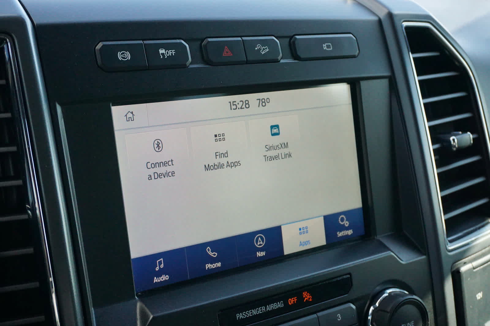 Used 2022 Ford F350 XLT w/ XLT Premium Package AWD/4WD image 8