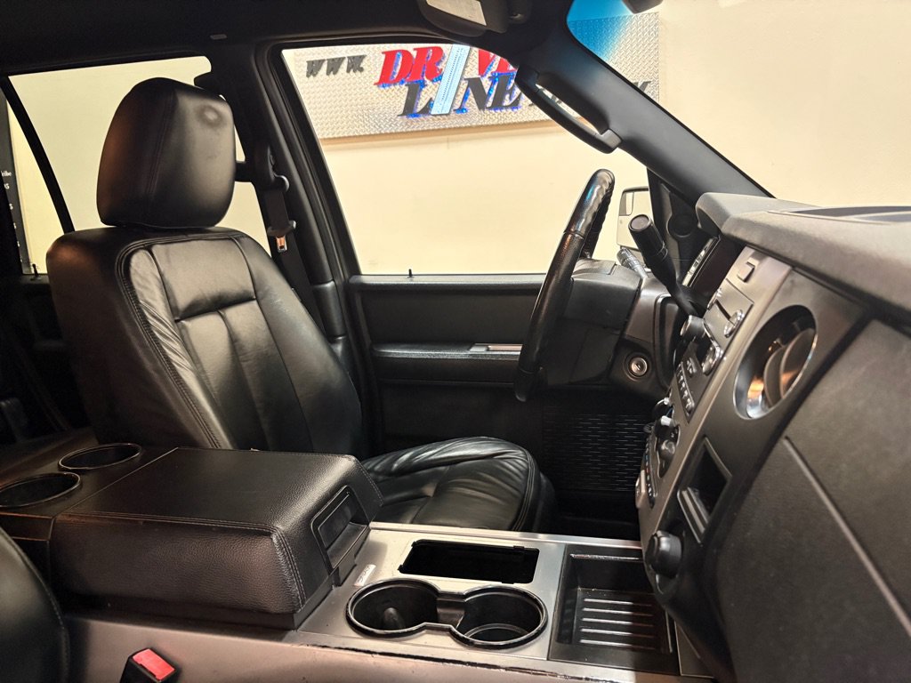 Used 2016 Ford Expedition XL RWD image 34