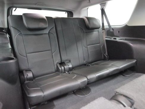 Used 2019 Chevrolet Suburban LT image 37