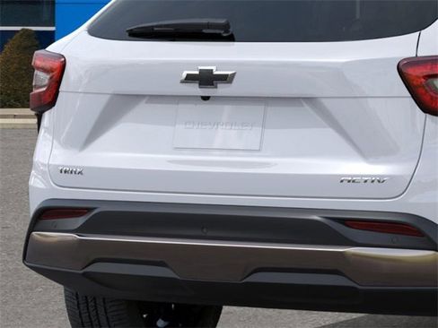 New 2026 Chevrolet Trax ACTIV w/ Sunroof Package image 14