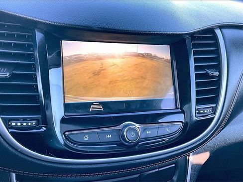 Used 2019 Chevrolet Trax LT w/ LT Convenience Package image 17