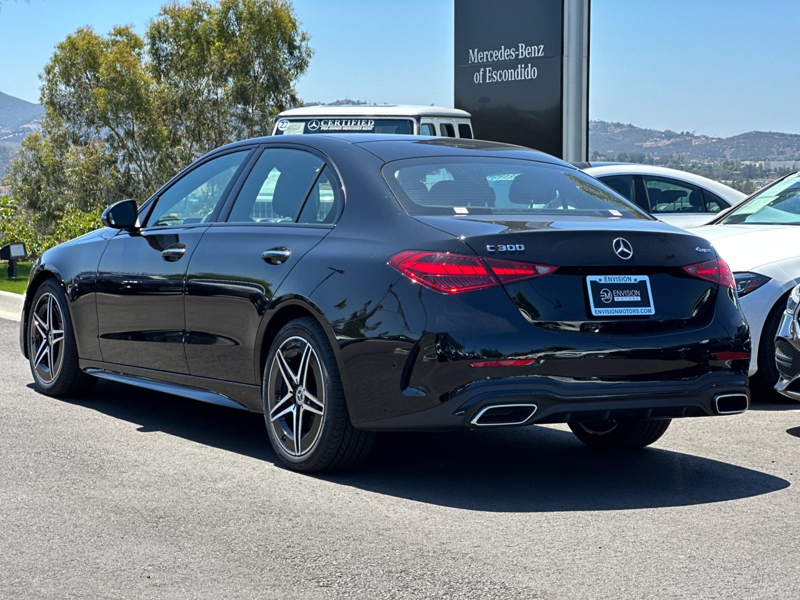 Used 2025 Mercedes-Benz C 300 4MATIC Sedan image 5