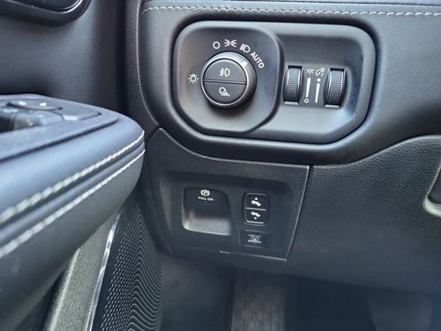 Used 2025 RAM 1500 Limited w/ Off Road Group AWD/4WD image 26