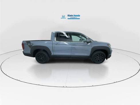 Certified 2023 Honda Ridgeline RTL image 3