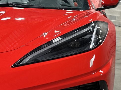 Used 2021 Chevrolet Corvette Stingray Coupe w/ Z51 Performance Package image 21