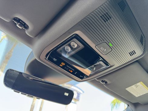 Used 2023 Volkswagen ID.4 Pro RWD image 28