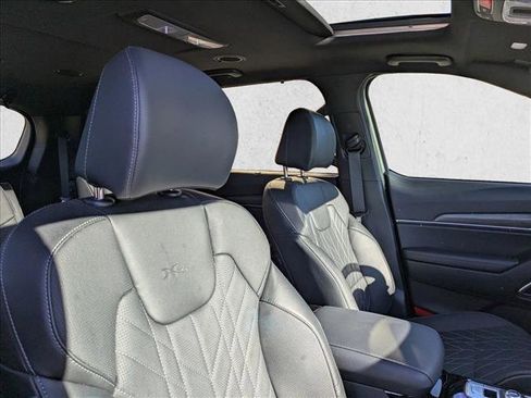 Used 2025 Kia Telluride EX X-Line image 21