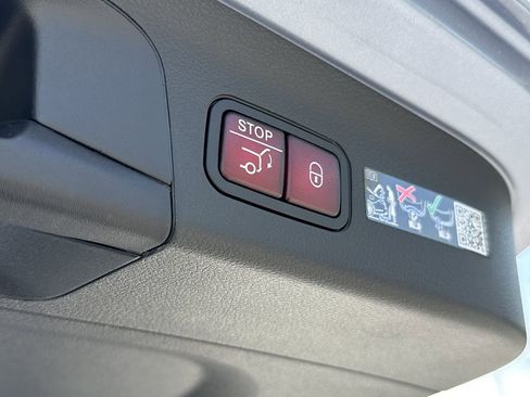 New 2026 Mercedes-Benz GLS 450 4MATIC image 23