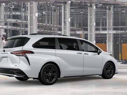 New 2026 Toyota Sienna XSE image 12