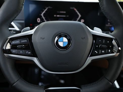 Used 2025 BMW 330i Sedan w/ M Sport Package RWD image 33