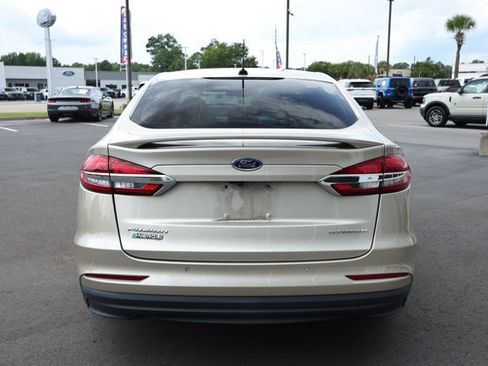 Used 2019 Ford Fusion Energi Titanium FWD image 7