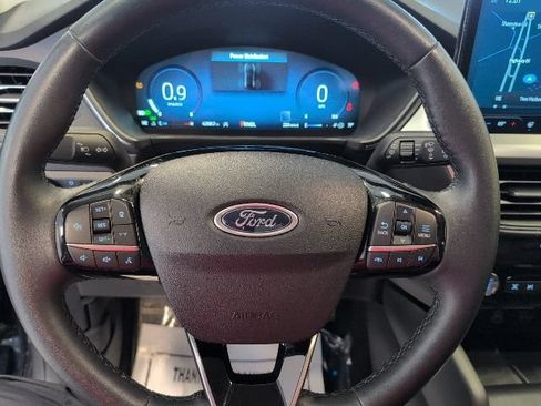 Certified 2024 Ford Escape Platinum AWD/4WD image 17