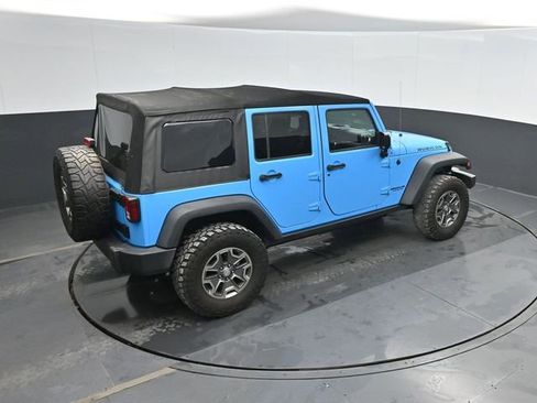 Used 2017 Jeep Wrangler Unlimited Rubicon w/ Connectivity Group image 36