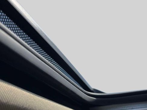 Used 2012 Mercedes-Benz C 300 4MATIC Sedan image 6