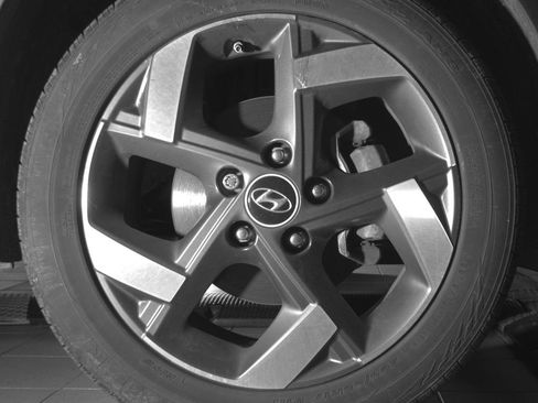 New 2026 Hyundai Venue SEL FWD image 15