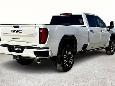 Used 2024 GMC Sierra 3500 Denali Ultimate image 2