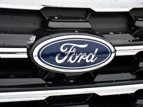 Used 2026 Ford Explorer Active w/ Active Comfort Package image 34