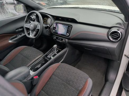 Used 2023 Nissan Kicks SR FWD image 18