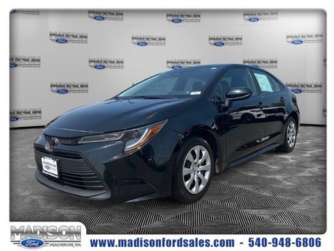 Used 2023 Toyota Corolla LE FWD image 1