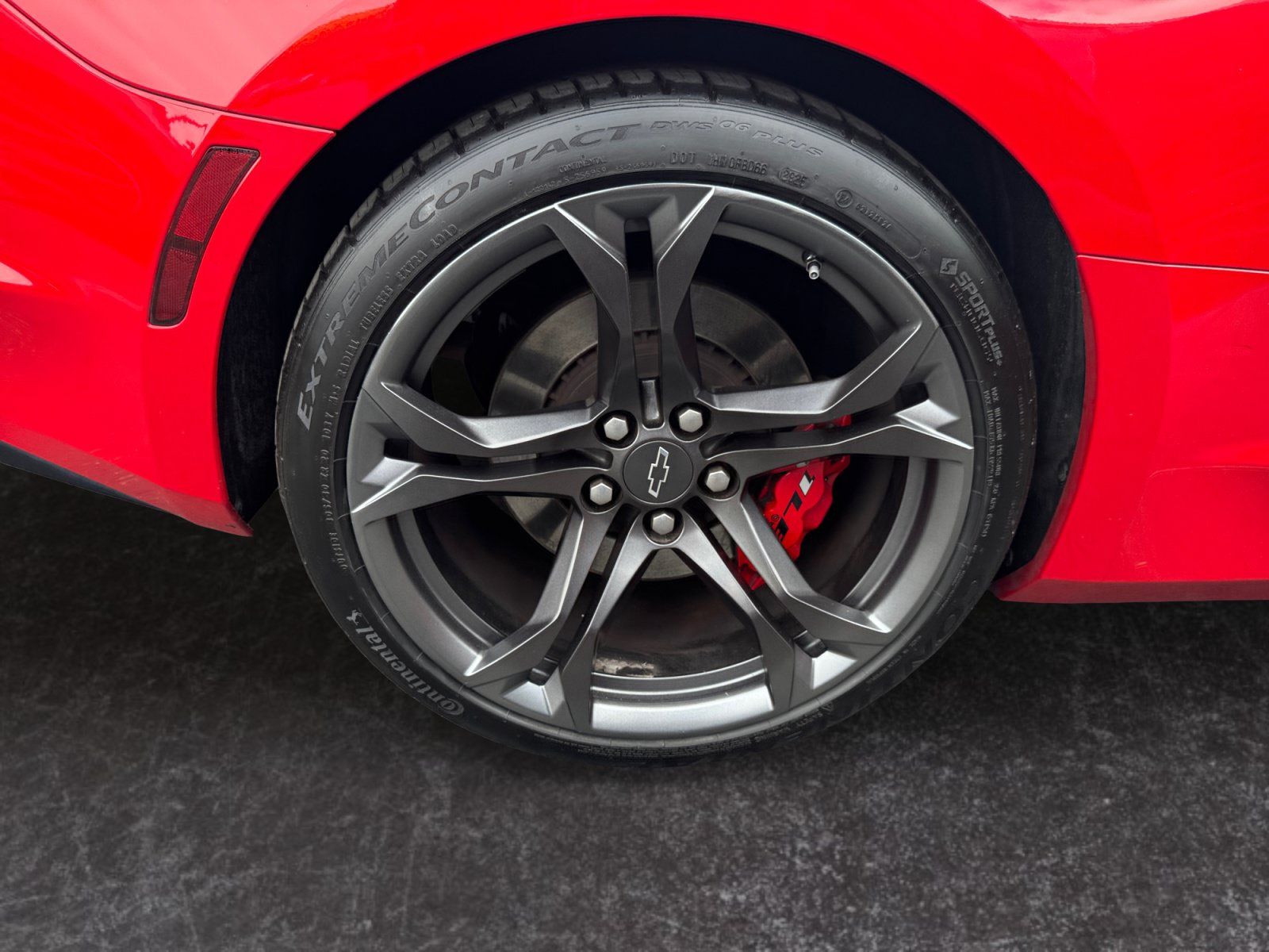 Used 2020 Chevrolet Camaro SS RWD image 14