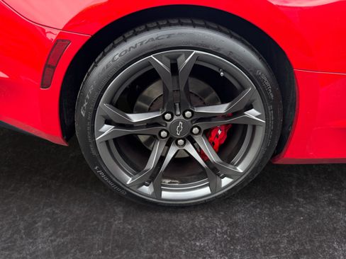 Used 2020 Chevrolet Camaro SS RWD image 14
