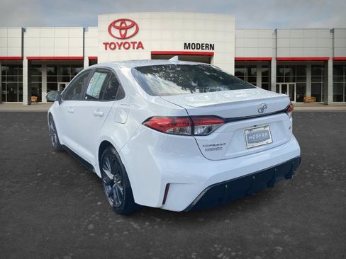 Certified 2025 Toyota Corolla SE FWD image 9