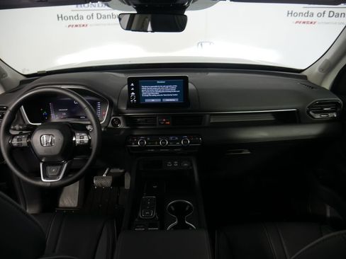 Used 2023 Honda Pilot Elite image 16