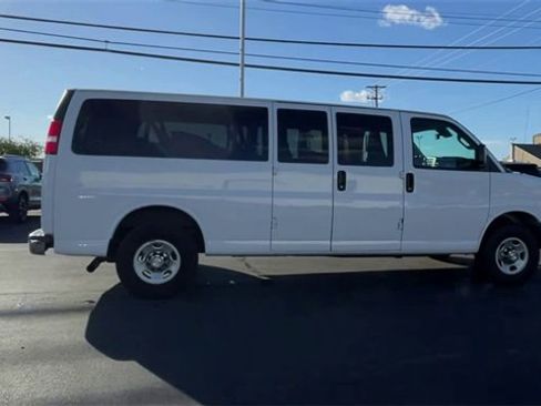 Used 2020 Chevrolet Express 3500 LT w/ LT Preferred Equipment Group image 9