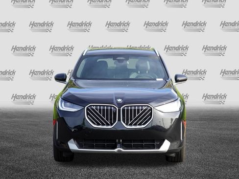 Used 2025 BMW X3 xDrive30i AWD/4WD image 3