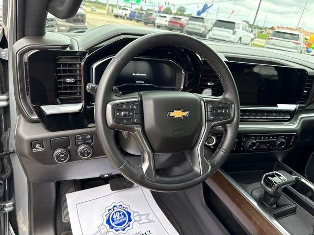 Used 2025 Chevrolet Silverado 1500 High Country RWD image 17