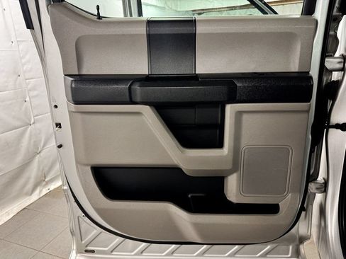 Used 2018 Ford F250 XL w/ Power Equipment Group AWD/4WD image 13
