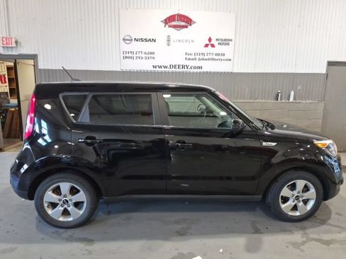 Used 2019 Kia Soul FWD image 2