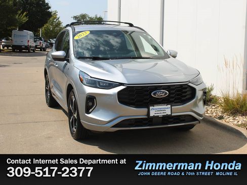 Used 2023 Ford Escape ST-Line Elite AWD/4WD image 3
