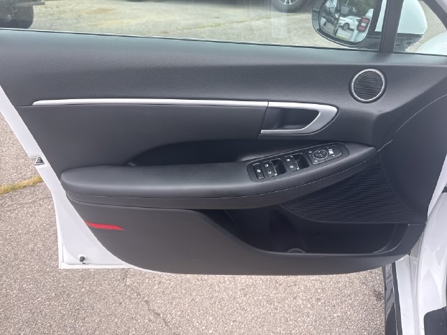 Used 2025 Hyundai Sonata SEL FWD image 12