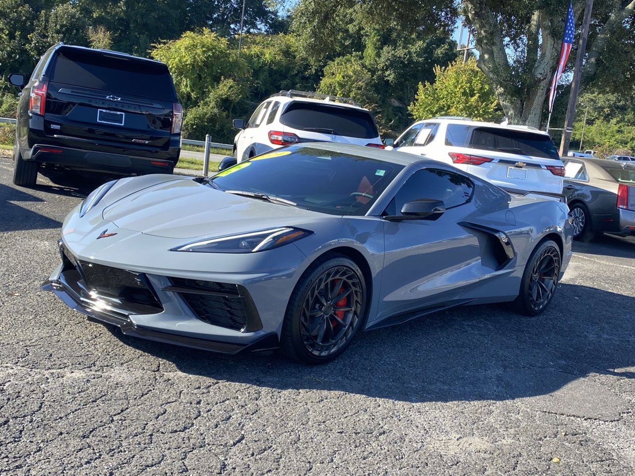 Used 2024 Chevrolet Corvette Stingray Preferred Cpe w/ Z51 Performance Package RWD image 3