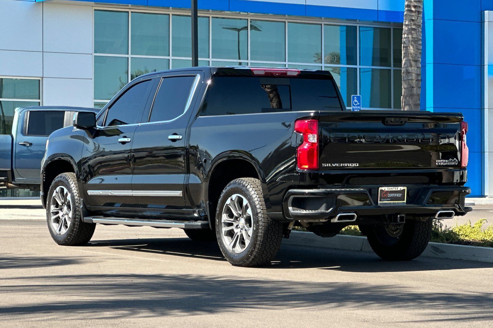 Used 2026 Chevrolet Silverado 1500 High Country w/ Technology Package AWD/4WD image 6